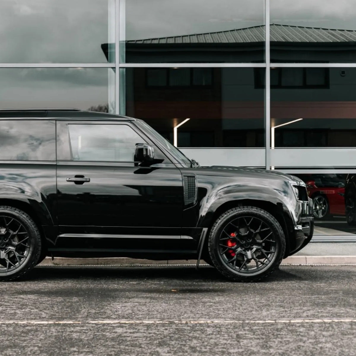 Gloss Black Exterior Styling Pack for Land Rover Defender 90 (L663), view 18