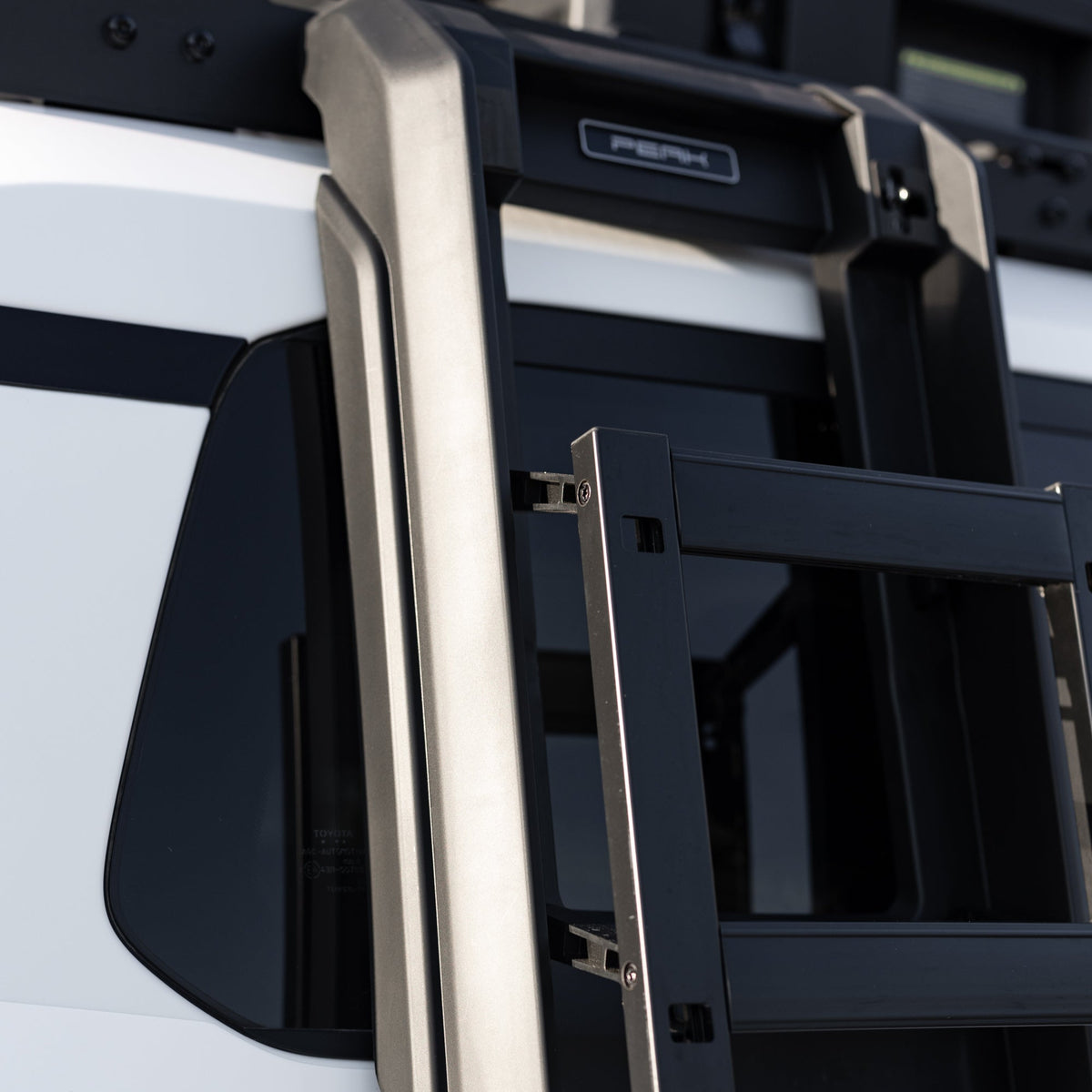 Side-Mounted Foldable Ladder System for Toyota LandCruiser Prado J250 and Lexus GX550, view 12