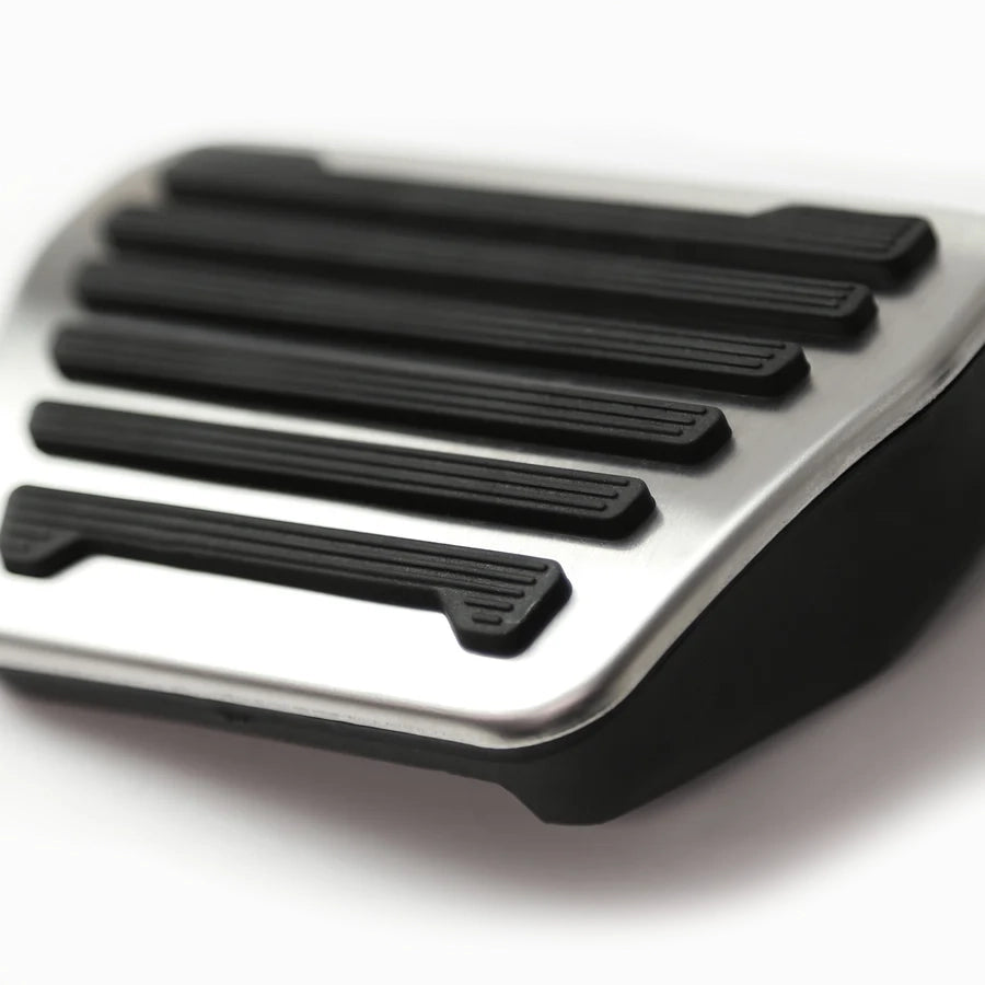 Aluminium Sports Pedal Cover Kit for Land Rover Defender 90, 110 and 130 (L663), view 3