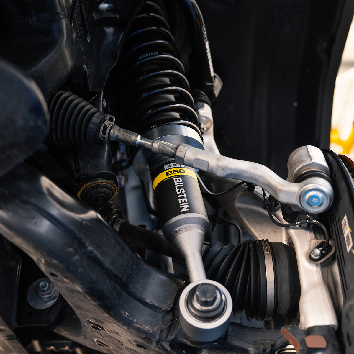 Bilstein B60 2 Inch Suspension Kit for Toyota LandCruiser Prado 250, view 3