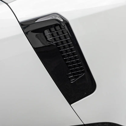 Gloss Black Replacement Side Fender Vents for Land Rover Defender 90, 110 and 130 (L663), view 4