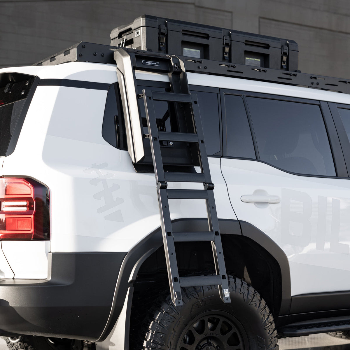 Side-Mounted Foldable Ladder System for Toyota LandCruiser Prado J250 and Lexus GX550, view 11
