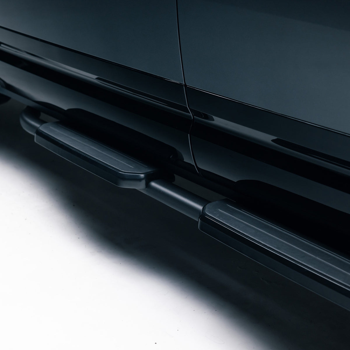 Black Side Steps for Land Rover Defender 110 and 130 (L663), view 5