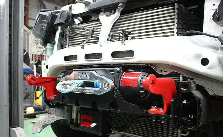 GearBugs Heavy Duty Winch Bed with Recovery Points for KGM SsangYong Musso (Pre Facelift), view 2