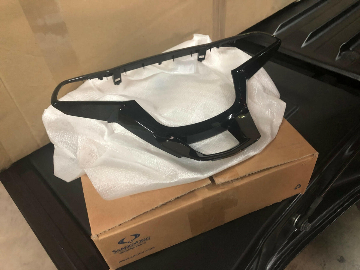 Genuine KGM SsangYong Piano Black Steering Wheel Bezel for Musso