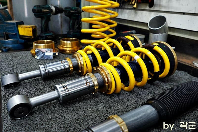 Move-On Adjustable Coilovers 2 Inch Lift (Set) for KGM SsangYong Musso & Rexton, view 2